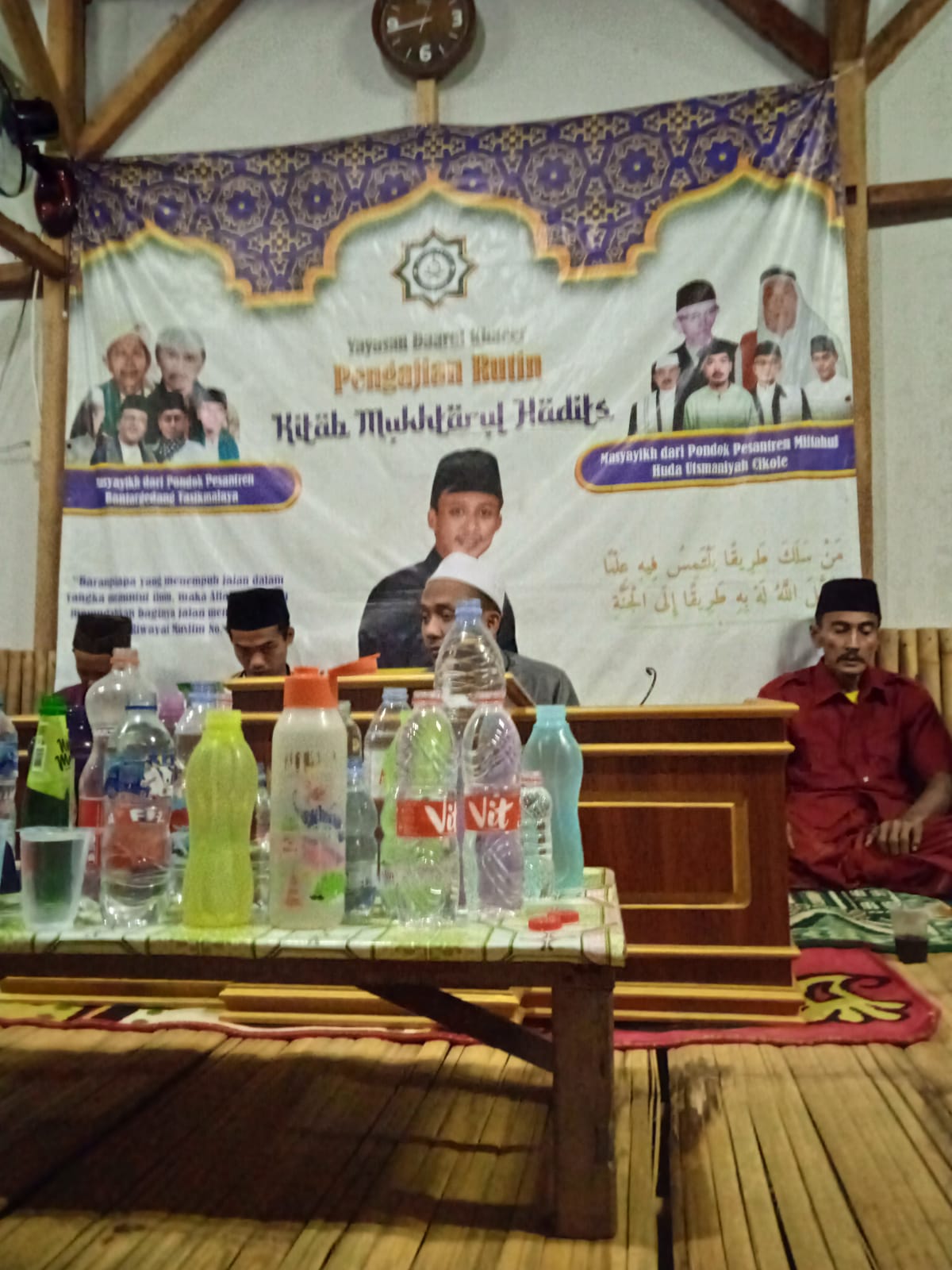 Kegiatan Ngaji Kitab Muktaral Hadist